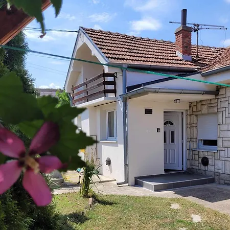 Kucica U Cvecu Jagodina